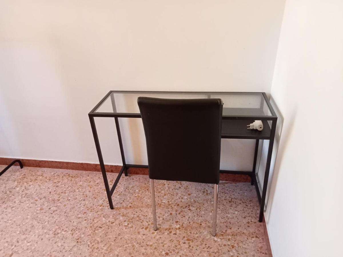 Two Steps From Rialto Hotel Venesia Bagian luar foto